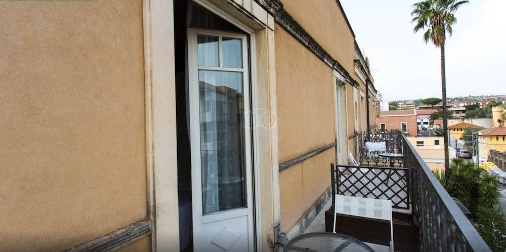 Una Hotels One Catania Exterior photo
